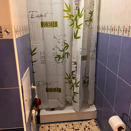 דירה 3 Briana מנגליה