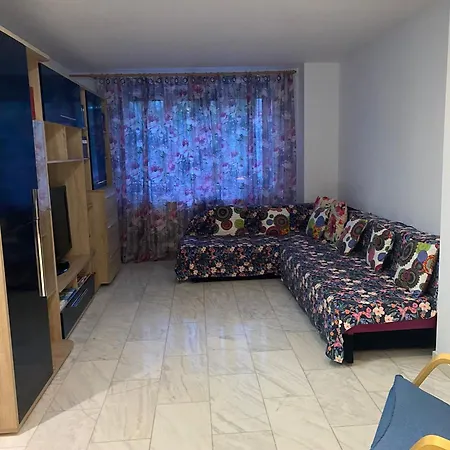 Apartament 3 Briana Apartment